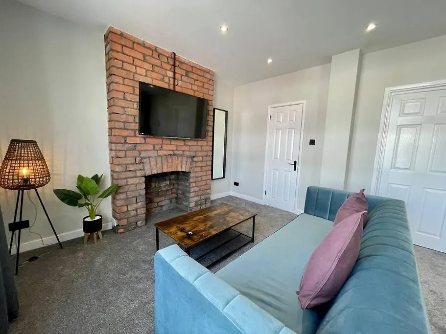Stylish Central Apartment For 2 People Free Parking Cardiff