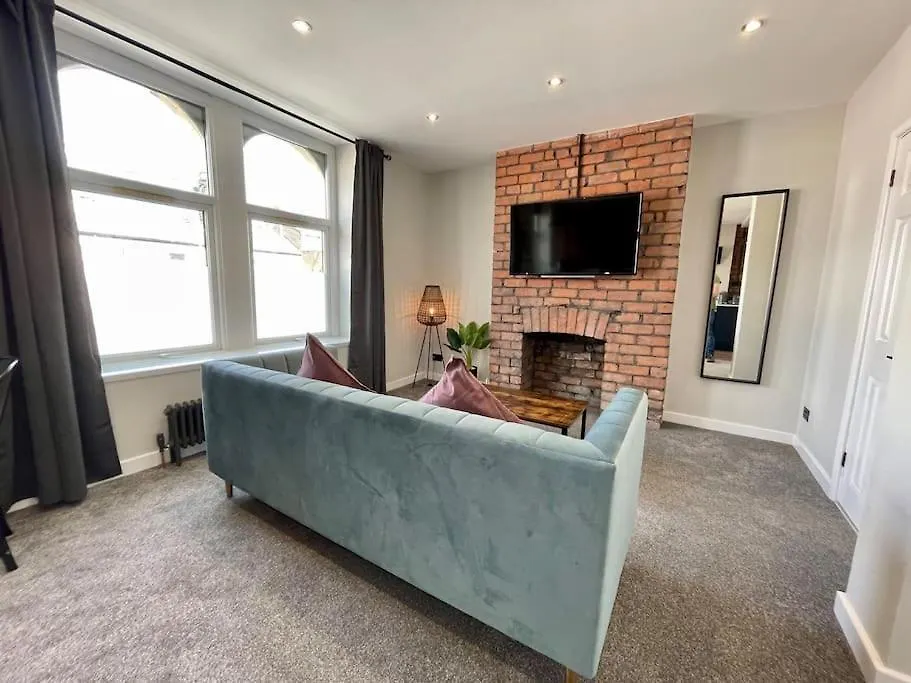 Stylish Central Apartment For 2 People Free Parking Cardiff