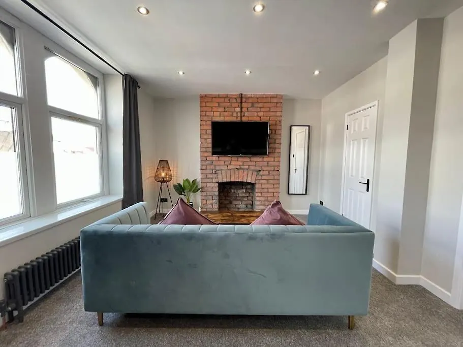 Stylish Central Apartment For 2 People Free Parking Cardiff