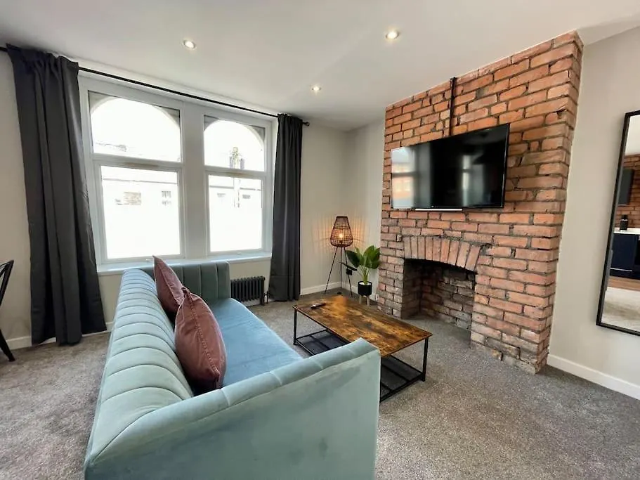 Stylish Central Apartment For 2 People Free Parking Cardiff